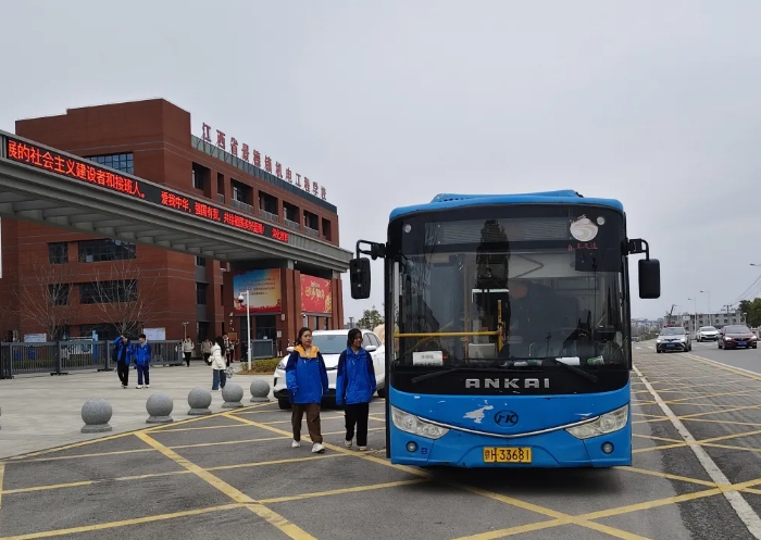 景德鎮(zhèn)長運(yùn)：定制通學(xué)公交線路 暖心護(hù)航開學(xué)路